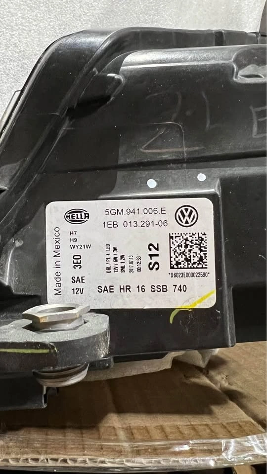 MK7 / 7.5 VW Golf OEM Headlight Pair - photo 5