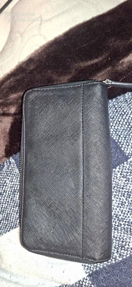 Guess Zip Around Wallet (Womens)