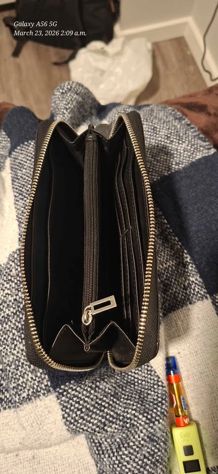 Guess Zip Around Wallet (Womens) - photo 3