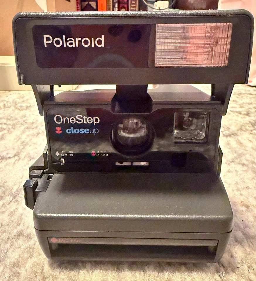 Vintage Polaroid Close Up 600 Instant Camera