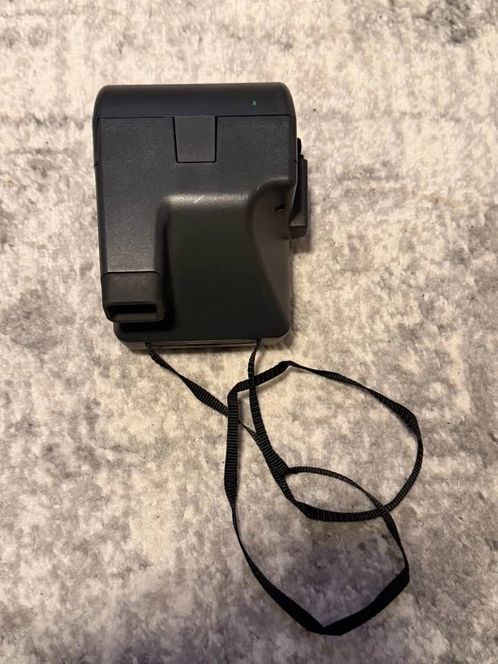 Vintage Polaroid Close Up 600 Instant Camera - photo 3