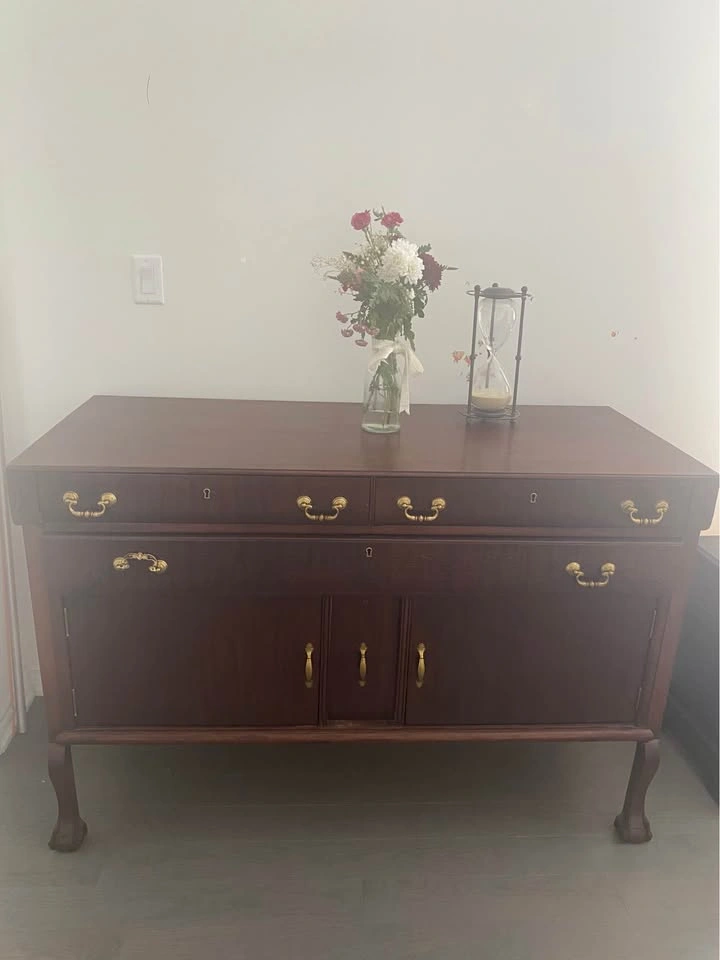 Antique Solid Wood Buffet - Great Condition for Age - photo 2