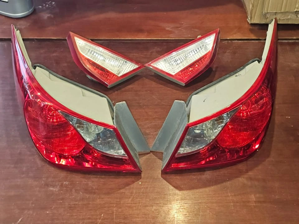 Sonata 2011-2014 Taillights