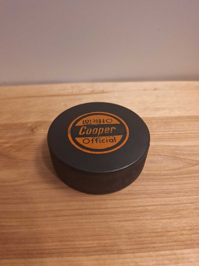 Cooper Official Commemorative Hockey Puck - photo 2