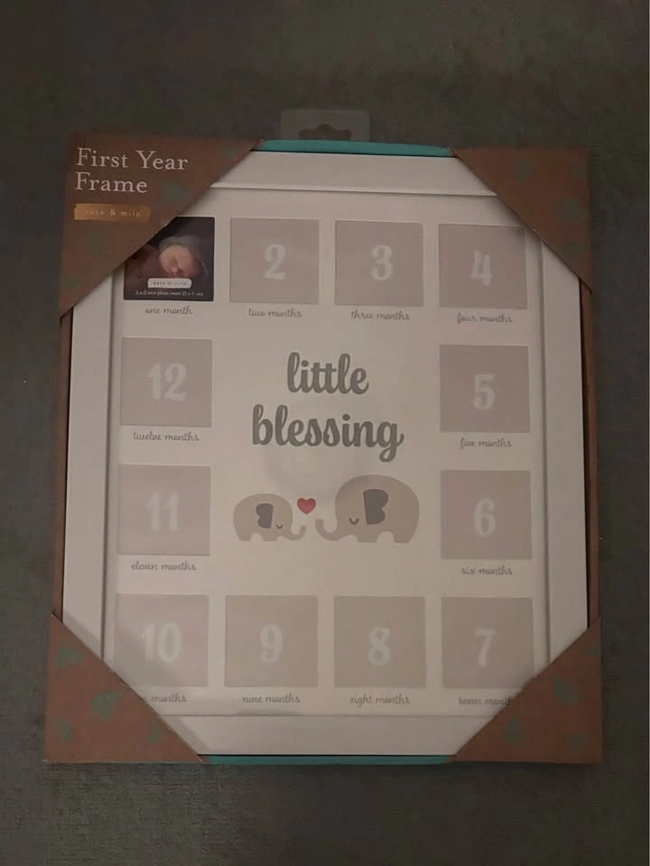 Kate & Milo First Year Frame