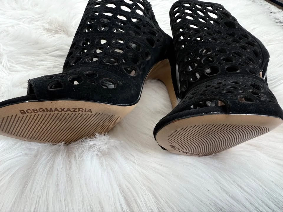 BCBGMaxazria Peep Toe Ankle Heels Size 6.5 - photo 3
