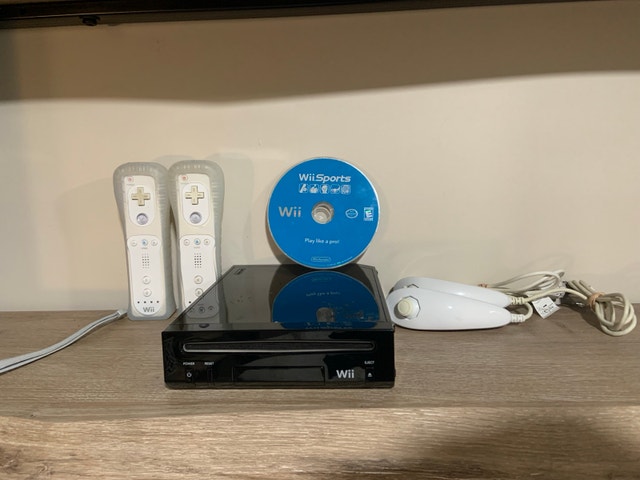 Nintendo Wii and Controllers