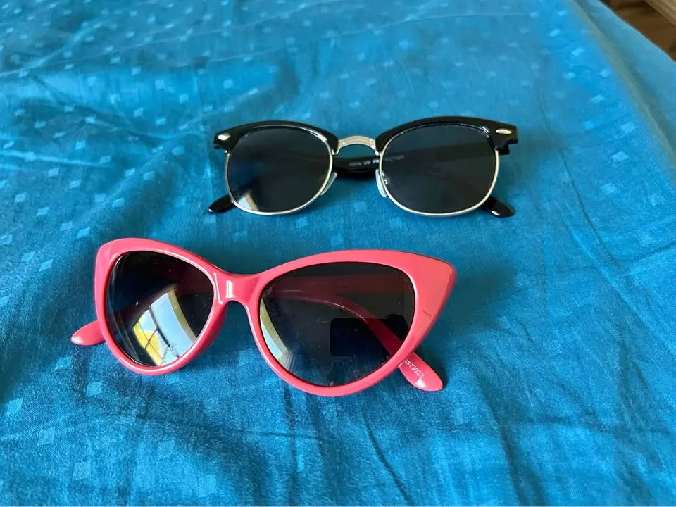 2 Sunglasses & 1 blue ray protecting glass thumbnail