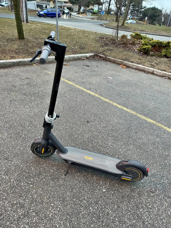 Ninebot KickScooter MAX G30 Electric Scooter
