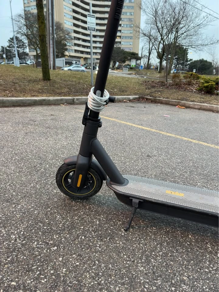 Ninebot KickScooter MAX G30 Electric Scooter - photo 2