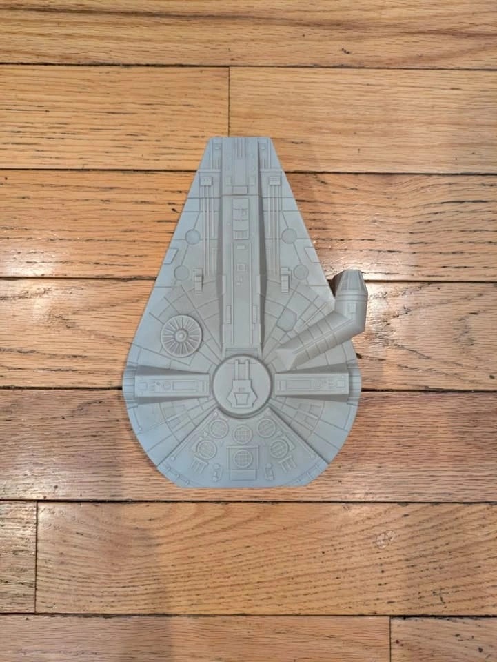 Star Wars Solo Millennium Falcon Drink Bottle