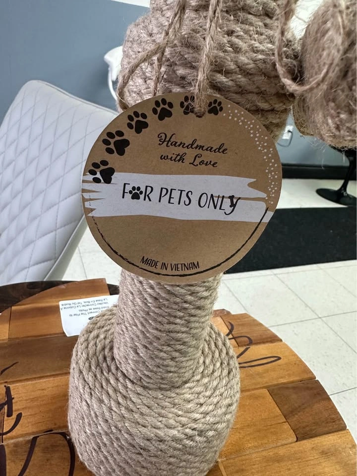 New Handmade Cat Scratching Post - photo 2