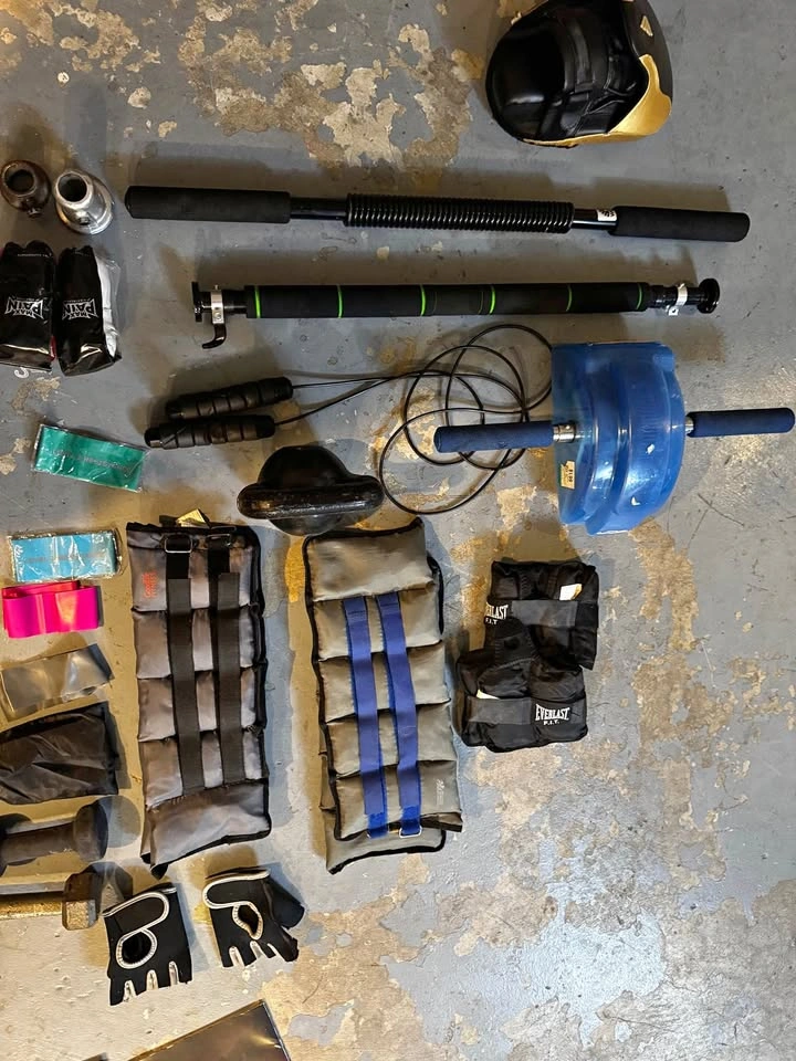 Workout weights and home gym gear bundle