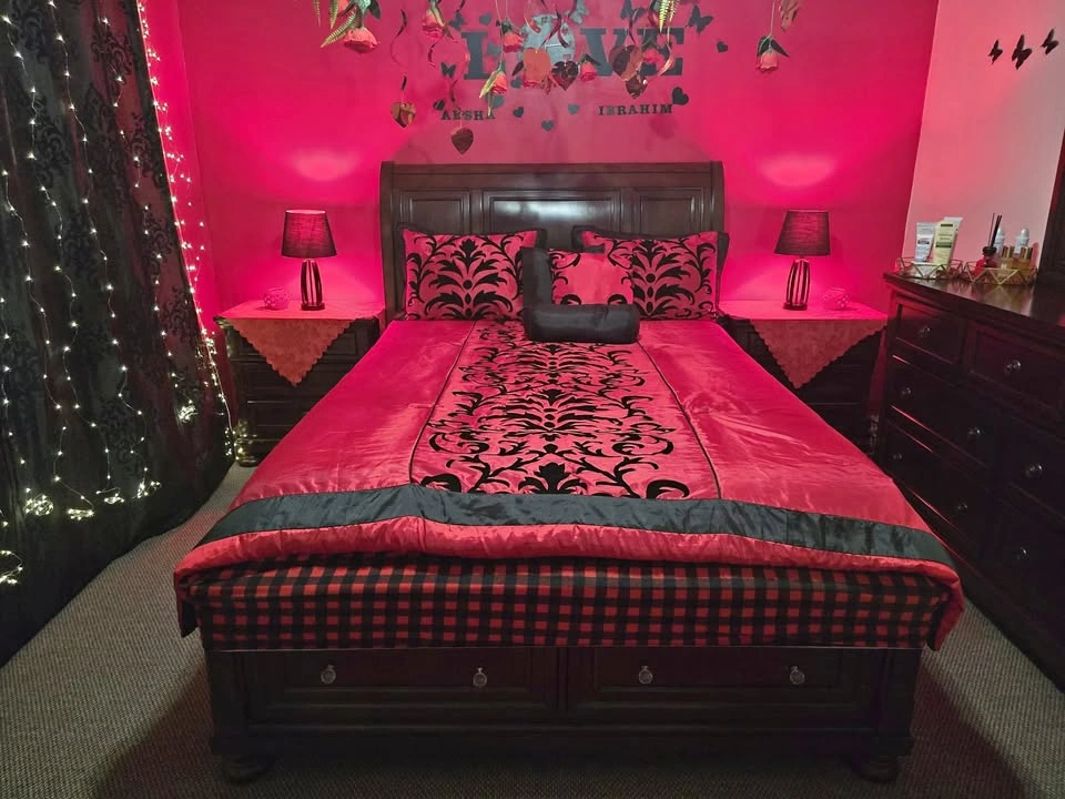 Master Queen Full Bedroom Set with Dresser