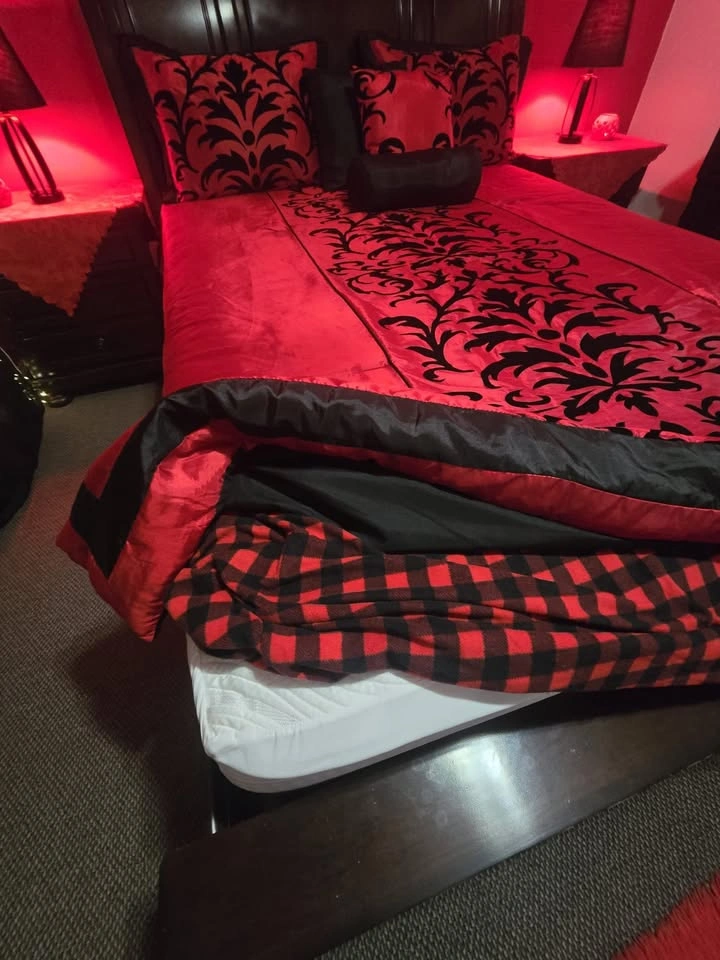 Master Queen Full Bedroom Set with Dresser - photo 3
