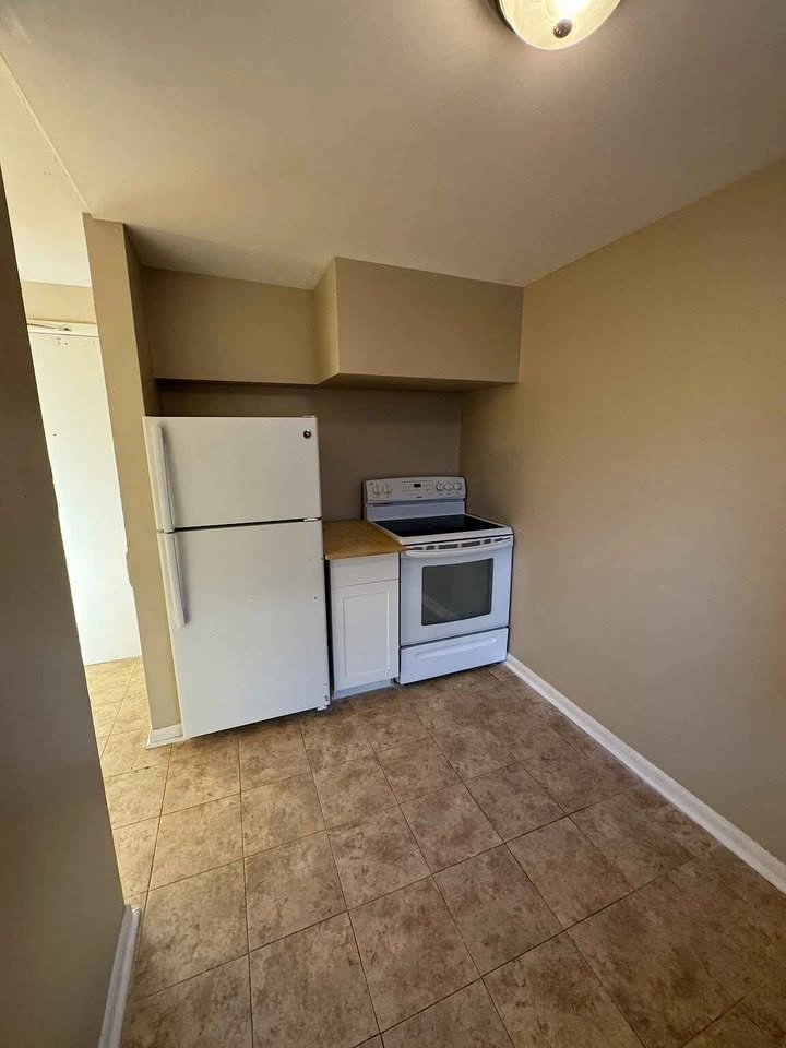 1 Bed 1 Bath Apartment - photo 4