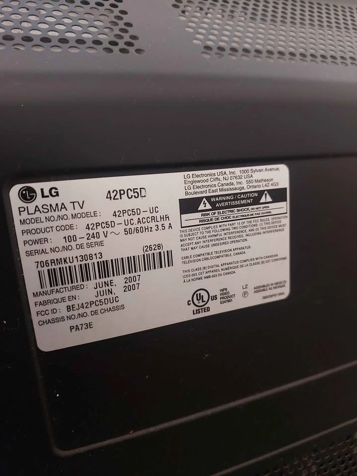 LG 42 inch plasma TV - photo 3