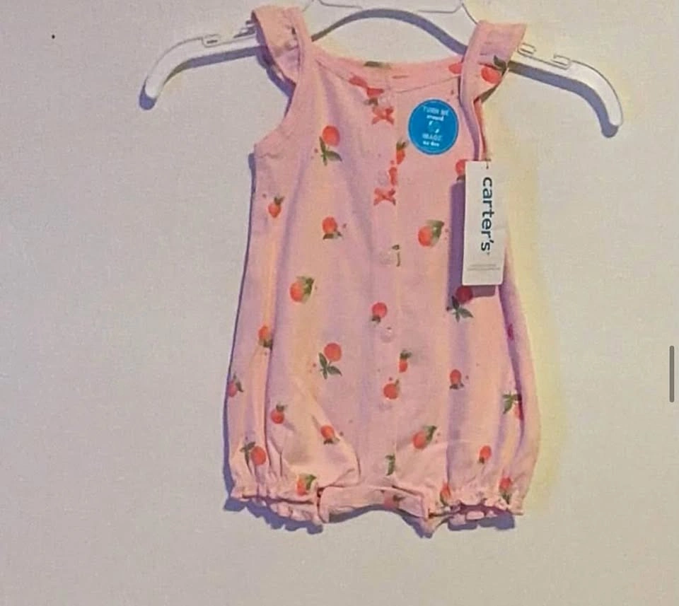 GIRLS ROMPER SIZE:3 MONTHS PRICE:$15