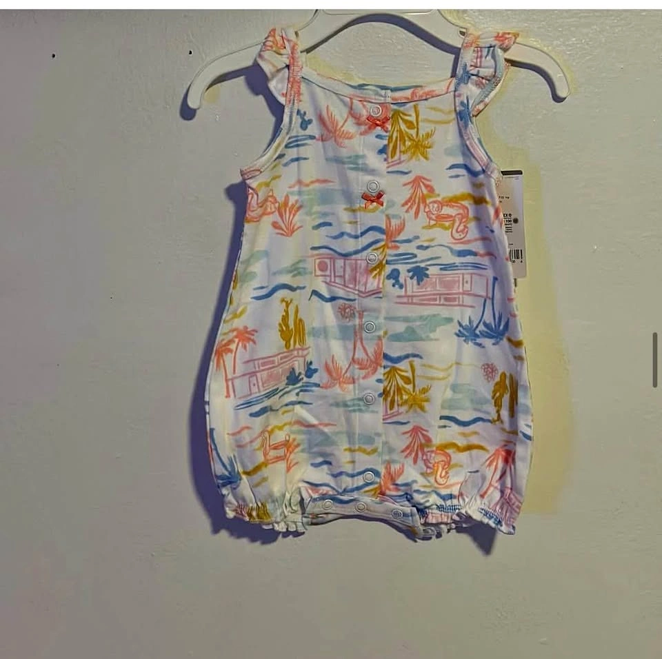 GIRLS ROMPER SIZE: 6 MONTHS PRICE:$15