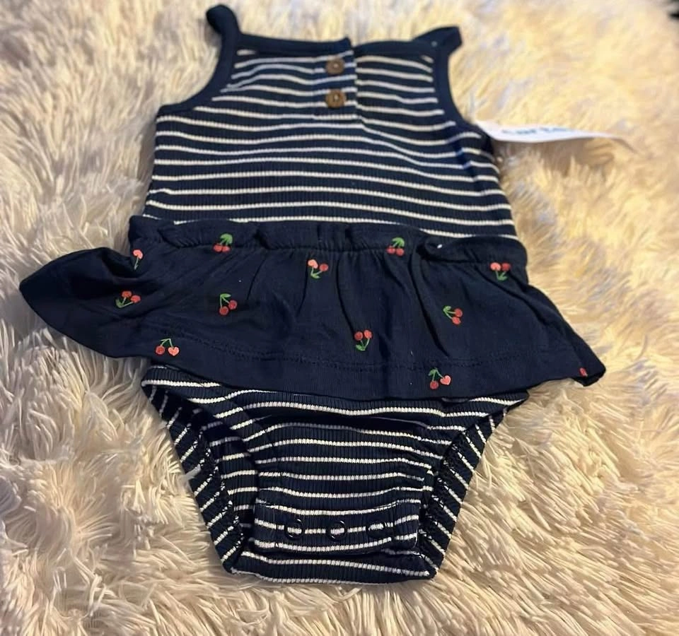 GIRLS ROMPER SIZE: NB (NEW BORN) PRICE:$15 - photo 2