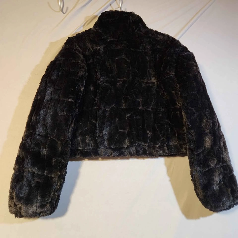 Chailee Black Faux Fur Cropped Jacket Sz S - photo 3