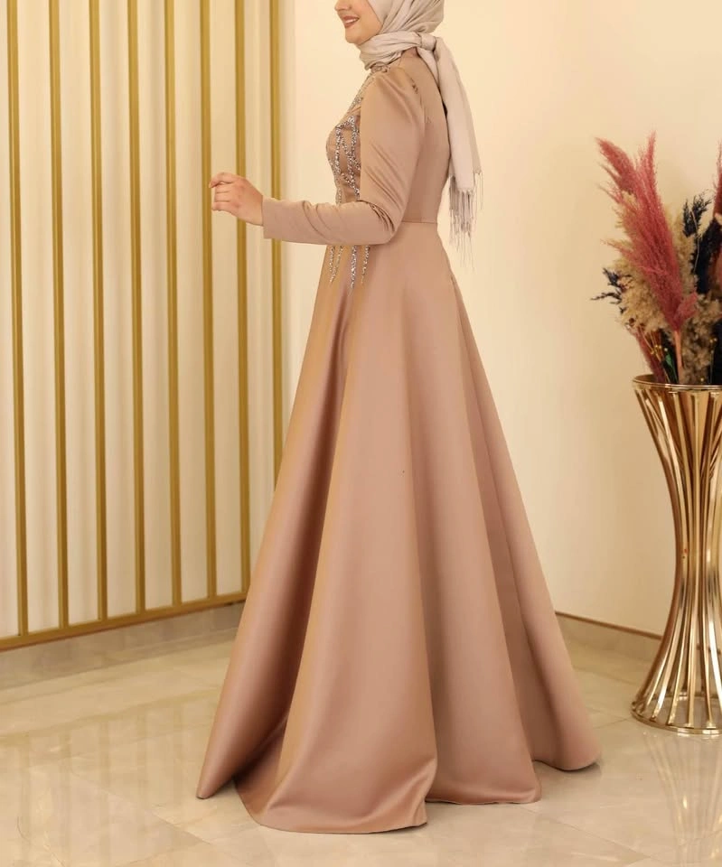 Satin Evening Gown - photo 2