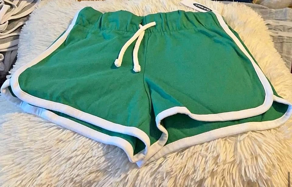 GIRLS SHORTS SIZE SMALL AGES 6-8