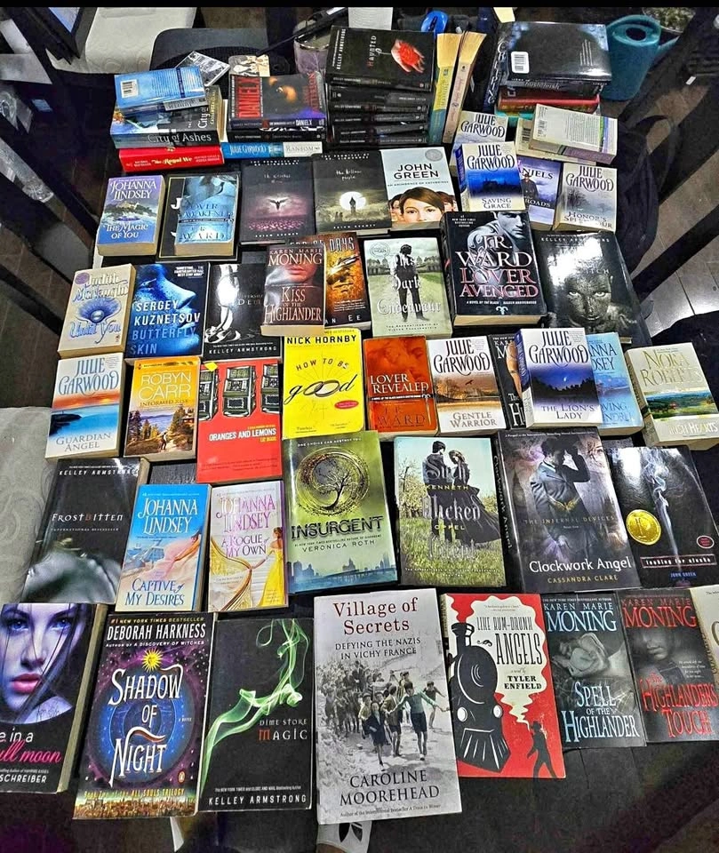 Books (Romance & Fantasy)