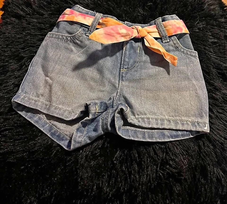 GIRLS SHORTS SIZES: 12-18 MONTHS & 18-24 MONTHS PRICE:$20