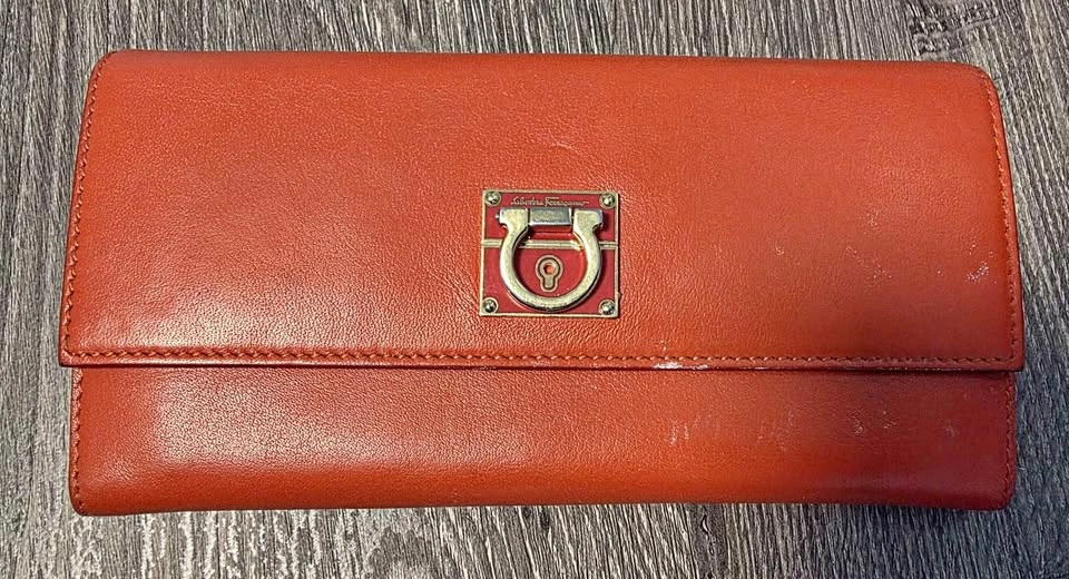 Authentic Salvatore Ferragamo Red Leather Wallet – Classic Ganci