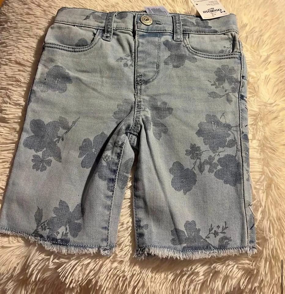 GIRLS SHORTS SIZE: 4 PRICE:$20