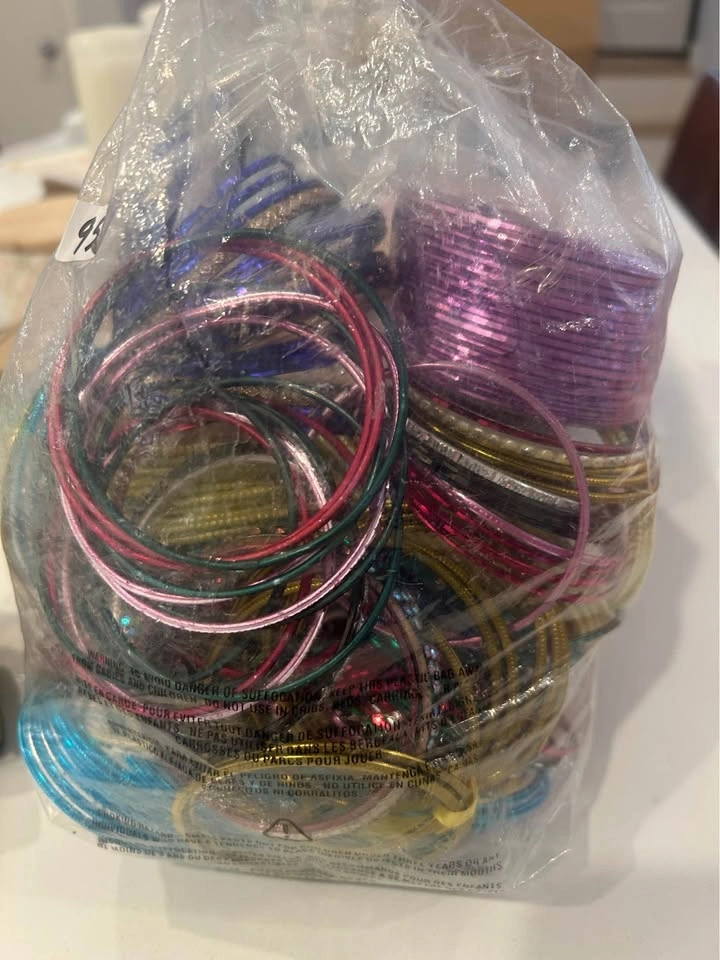 Big bag of colorful bangles! So many different styles ✨ - photo 2