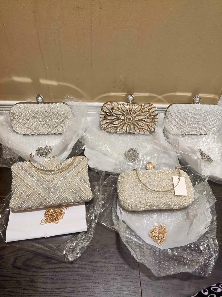 Brand new beautiful luxury pearl embellished party bag for women