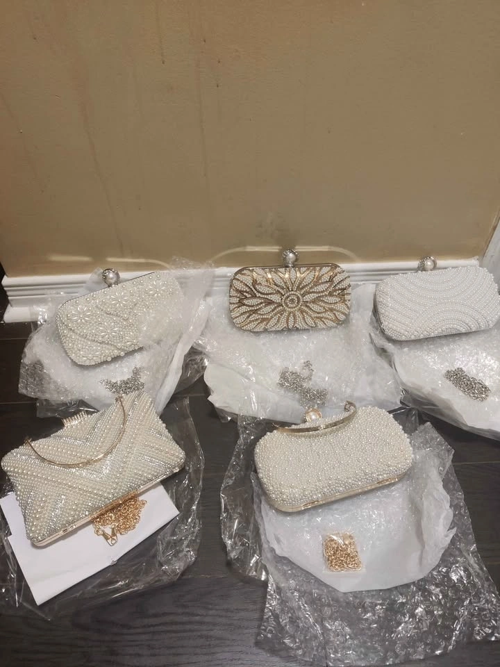 Brand new beautiful luxury pearl embellished party bag for women - photo 2