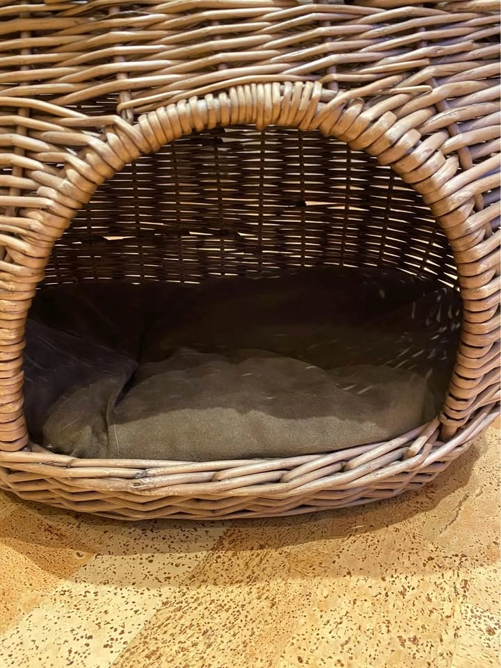 Wicker Cat Bed - Two Levels with Cushions - photo 2