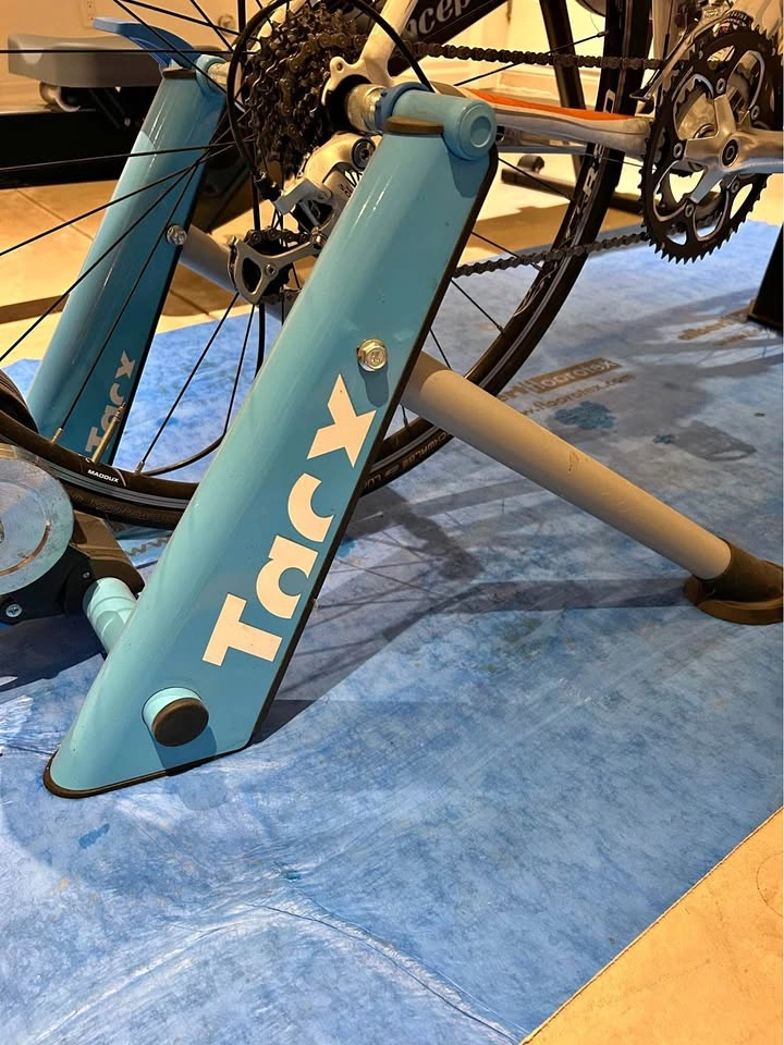 Tacx Blue Motion T2650 Indoor Bike Trainer – Excellent Condition