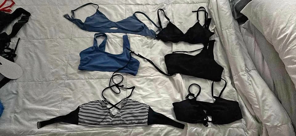 6 Bikini Tops - Size S/M