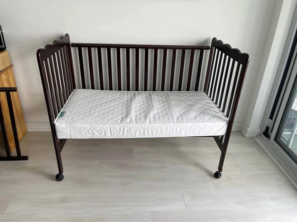 Baby Crib + Unused Mattress - photo 3