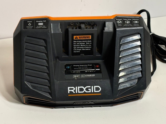 RIDGID 18V Gen5X Battery Charger R840095 - photo 4