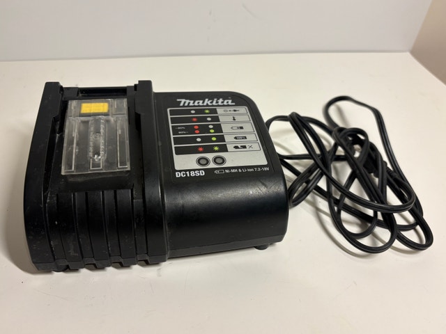 Makita DC18SD 18V Battery Charger Li-Ion NiMH OEM - photo 2