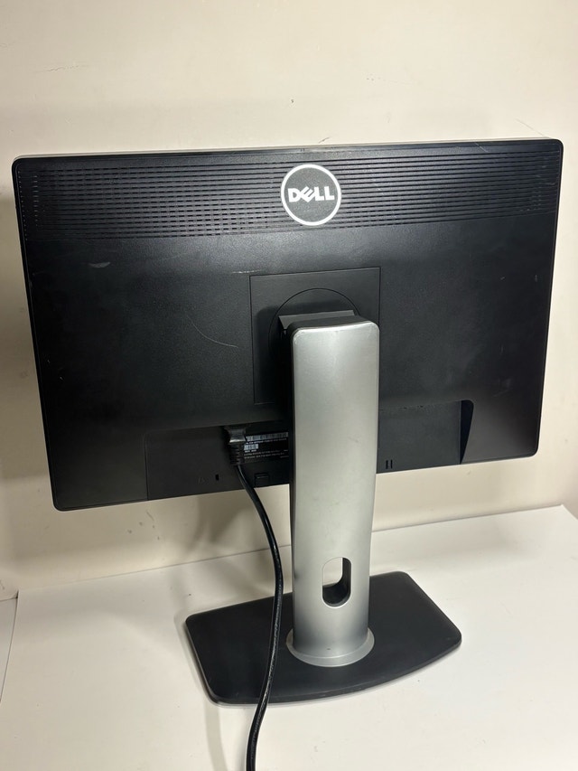 Dell 22" P2213f Monitor - DP/VGA, Adjustable Stand - photo 2