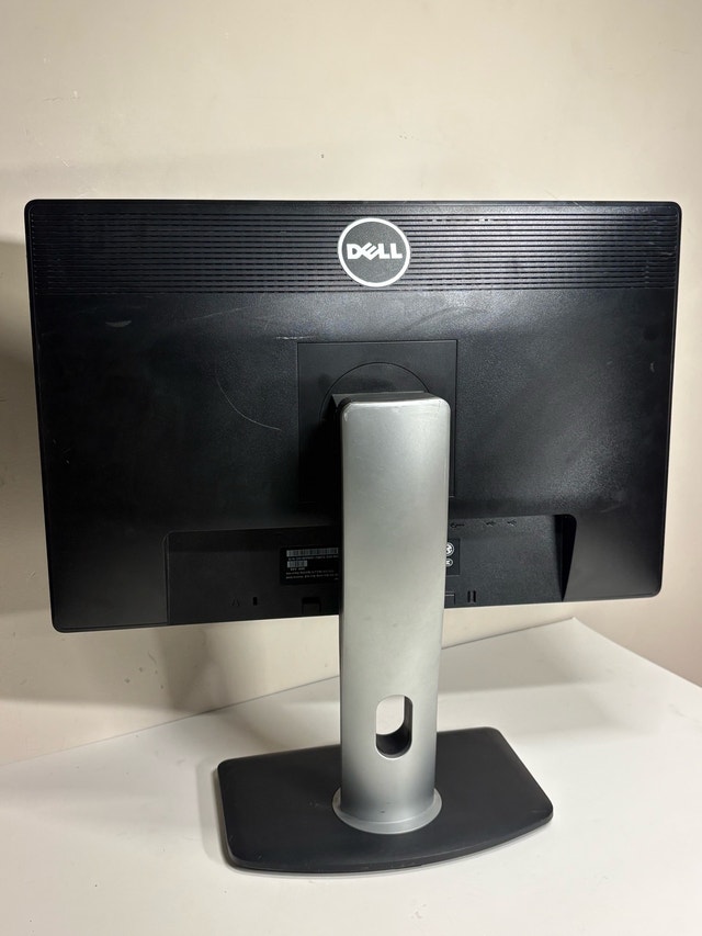 Dell 22" P2213f Monitor - DP/VGA, Adjustable Stand - photo 4