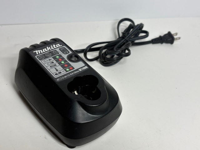 Makita Battery Charger DC10WB 7.2V-12V Li-Ion