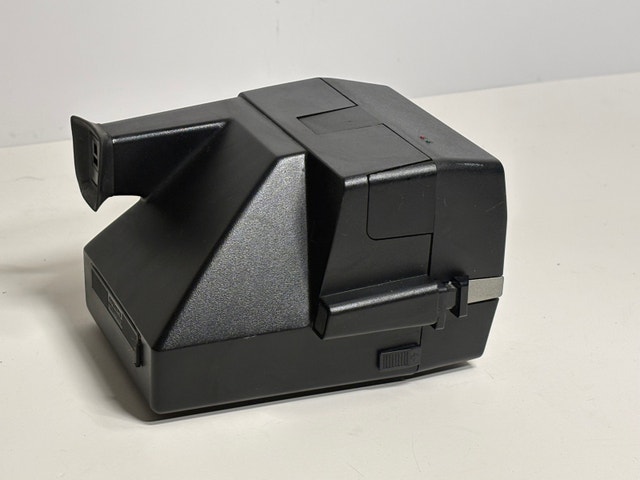 Polaroid Sun 600 LMS Instant Camera - photo 5