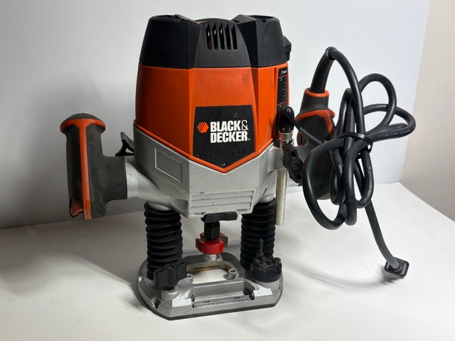 Black & Decker Plunge Router RP250-CA