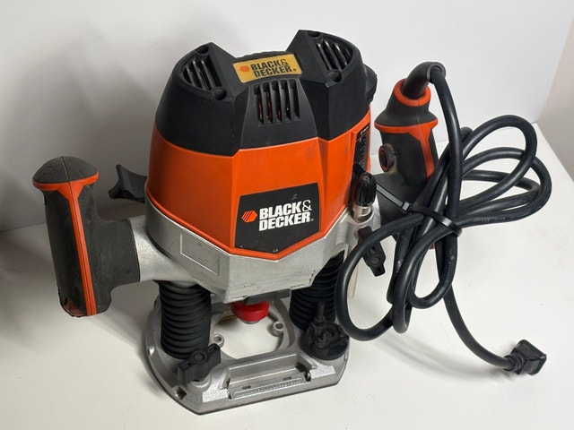 Black & Decker Plunge Router RP250-CA - photo 5