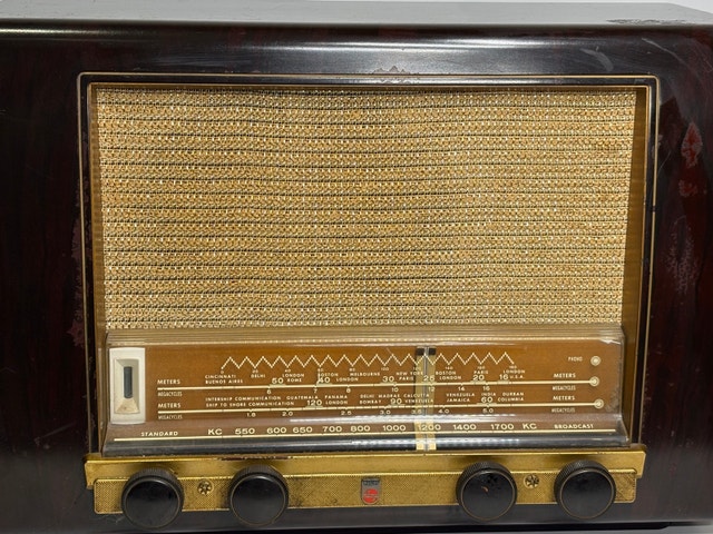 Vintage Philips P145 Tube Radio Working AM Shortwave - photo 2