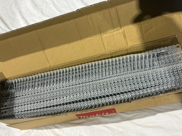 Makita Collated Wood Screws #8 x 1-3/4” – 1000 Pack - photo 3