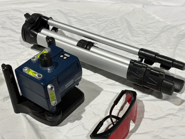 Mastercraft Hawkeye Laser Level Kit with Tripod & Case - photo 4