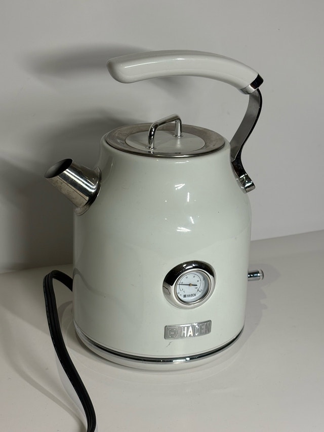 Haden Dorset 1.7L Electric Kettle - Ivory/Chrome